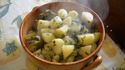 Cucina Sarda: Carciofi con patate in umido