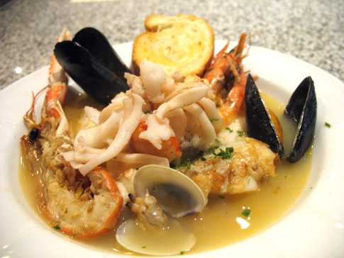 ZUPPA DI PESCE….delizia da gatti